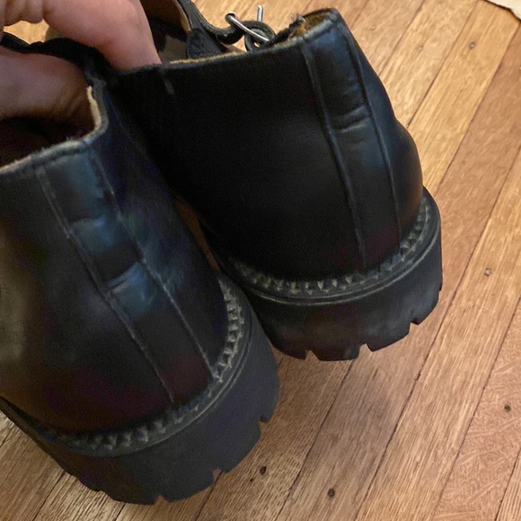 Vintage Designed and Handmade in England Shoe w/Itshide Commando Sole - size 10 - Picture 3 of 8